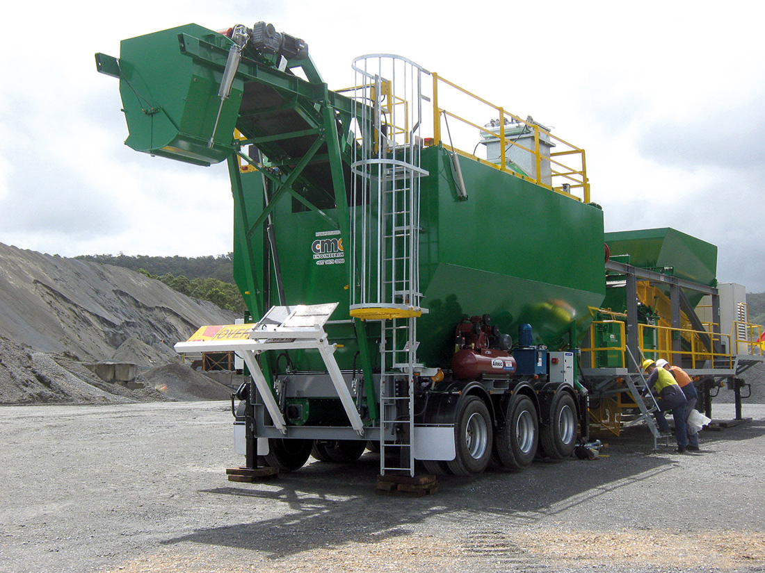 Photo of new green mobile blending plant | Featured image for the Mobile Concrete Batching Plant Page for CMQ Engineering.
