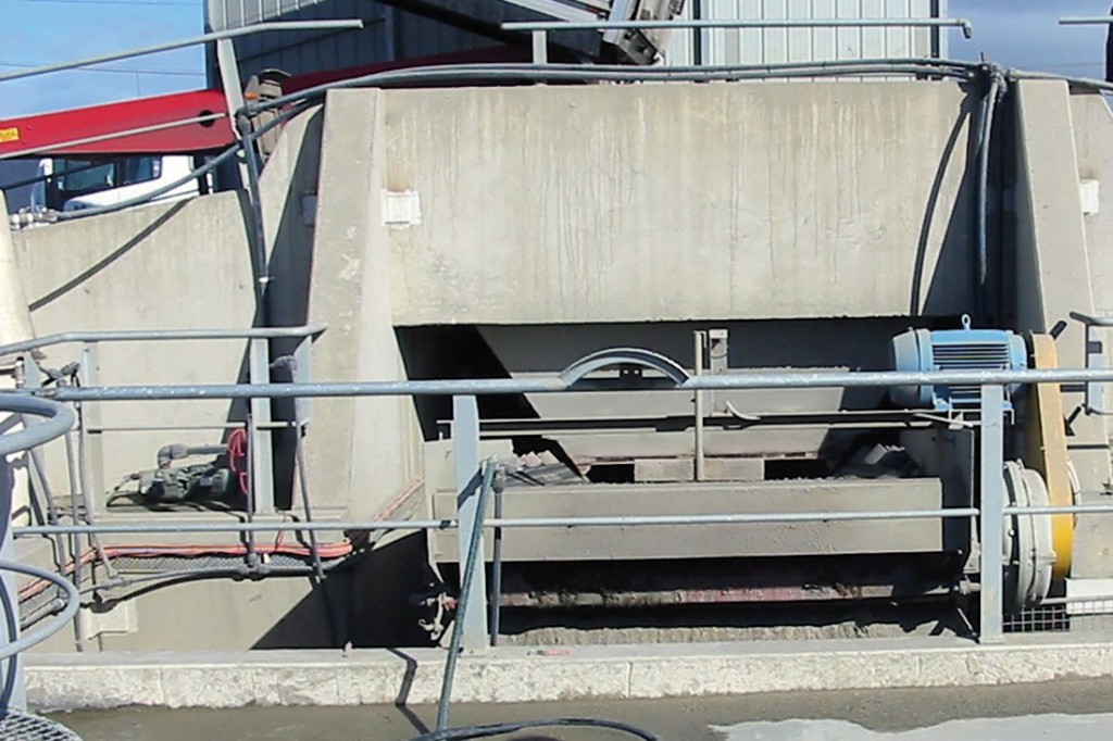 Photo of a truck unloader | featured image for Truck / Railwagon Unloader.